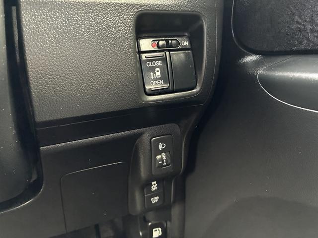 Ｎ－ＢＯＸ Ｇ・Ｌパッケージ　横滑り防止装置　アイドリングストップ　純正ナビ　バックカメラ　ＵＳＢ　ＥＴＣ　電動格納ミラー　片側電動スライドドア　ベンチシート　社外アルミホイール　フロアマット（40枚目）