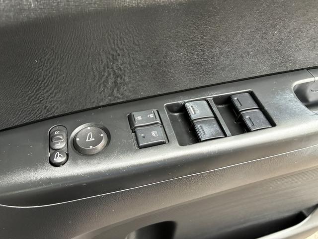 Ｎ－ＢＯＸ Ｇ・Ｌパッケージ　横滑り防止装置　アイドリングストップ　純正ナビ　バックカメラ　ＵＳＢ　ＥＴＣ　電動格納ミラー　片側電動スライドドア　ベンチシート　社外アルミホイール　フロアマット（47枚目）