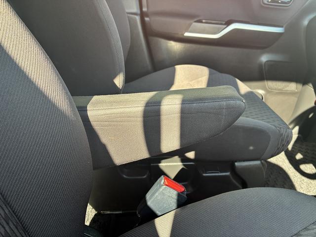 ソリオ ハイブリッドMZ SDナビ フルセグTV 衝突軽減ブレーキ ETC 両側電動スライドドア 後席モニター ドラレコ レーンアシスト ステアリングスイッチ クルーズコントロール フォグランプ オートライト サイドエアバッグ(20枚目)