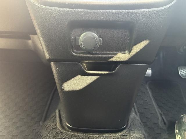 ソリオ ハイブリッドMZ SDナビ フルセグTV 衝突軽減ブレーキ ETC 両側電動スライドドア 後席モニター ドラレコ レーンアシスト ステアリングスイッチ クルーズコントロール フォグランプ オートライト サイドエアバッグ(30枚目)