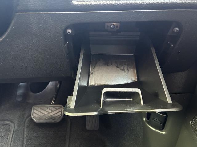 ソリオ ハイブリッドMZ SDナビ フルセグTV 衝突軽減ブレーキ ETC 両側電動スライドドア 後席モニター ドラレコ レーンアシスト ステアリングスイッチ クルーズコントロール フォグランプ オートライト サイドエアバッグ(39枚目)