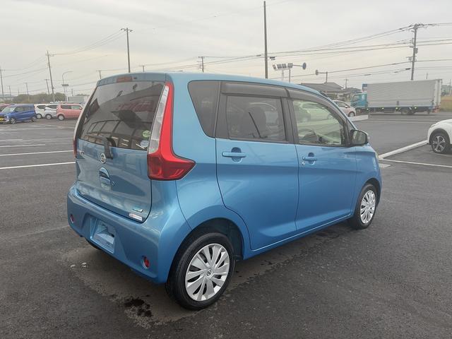 デイズ Ｘ　全方位カメラ　アイドリングストップ　ＥＴＣ　パーキングスタート　電動格納ミラー　ベンチシート　ＣＤ　ＡＭ　ＦＭ　フロアマット（8枚目）