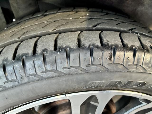 ☆キズやヘコミも☆　　ぶつけてしまった！ぶつけられちゃった！そんなときも大丈夫！自社鈑金工場も完備しています！自社工場だからこそ出来る丁寧な作業、納得の価格、もしもの時の対応もお任せ下さい！