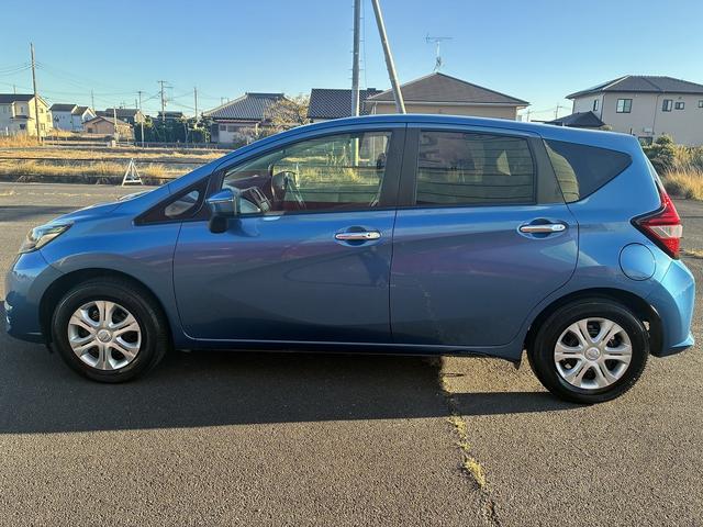 ノート Ｘ　レンタアップ　純正ナビ　衝突軽減ブレーキ　Ｂｌｕｅｔｏｏｔｈ　ＥＴＣ　レーンアシスト　ステアリングスイッチ　ＡＵＸ　電動格納ミラー　オートライト　アイドリングストップ　スマートキー　フロアマット（9枚目）