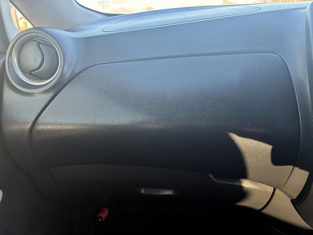 ノート Ｘ　レンタアップ　純正ナビ　衝突軽減ブレーキ　Ｂｌｕｅｔｏｏｔｈ　ＥＴＣ　レーンアシスト　ステアリングスイッチ　ＡＵＸ　電動格納ミラー　オートライト　アイドリングストップ　スマートキー　フロアマット（23枚目）