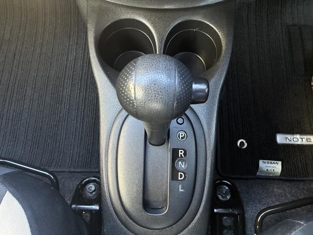 ノート Ｘ　レンタアップ　純正ナビ　衝突軽減ブレーキ　Ｂｌｕｅｔｏｏｔｈ　ＥＴＣ　レーンアシスト　ステアリングスイッチ　ＡＵＸ　電動格納ミラー　オートライト　アイドリングストップ　スマートキー　フロアマット（29枚目）