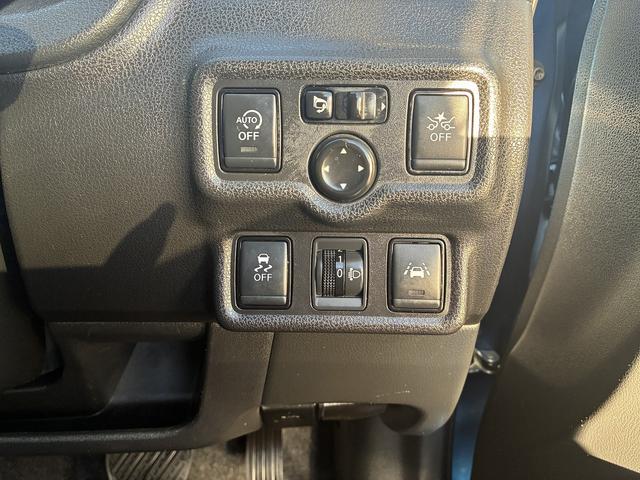 ノート Ｘ　レンタアップ　純正ナビ　衝突軽減ブレーキ　Ｂｌｕｅｔｏｏｔｈ　ＥＴＣ　レーンアシスト　ステアリングスイッチ　ＡＵＸ　電動格納ミラー　オートライト　アイドリングストップ　スマートキー　フロアマット（34枚目）