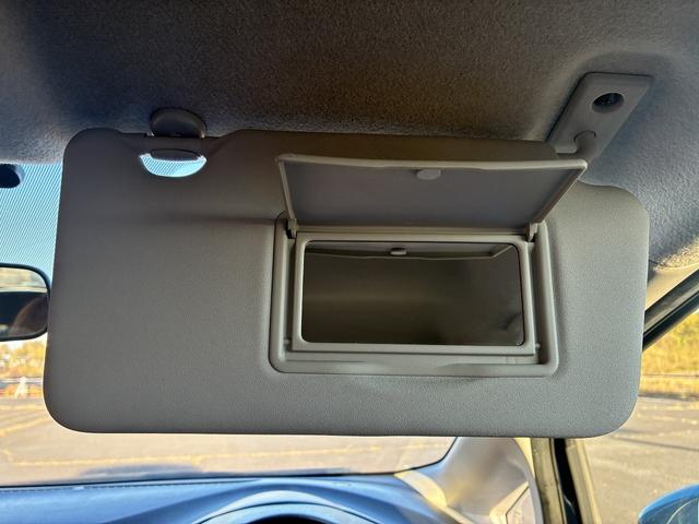 ノート Ｘ　レンタアップ　純正ナビ　衝突軽減ブレーキ　Ｂｌｕｅｔｏｏｔｈ　ＥＴＣ　レーンアシスト　ステアリングスイッチ　ＡＵＸ　電動格納ミラー　オートライト　アイドリングストップ　スマートキー　フロアマット（45枚目）