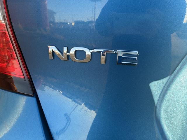 ノート Ｘ　レンタアップ　純正ナビ　衝突軽減ブレーキ　Ｂｌｕｅｔｏｏｔｈ　ＥＴＣ　レーンアシスト　ステアリングスイッチ　ＡＵＸ　電動格納ミラー　オートライト　アイドリングストップ　スマートキー　フロアマット（53枚目）