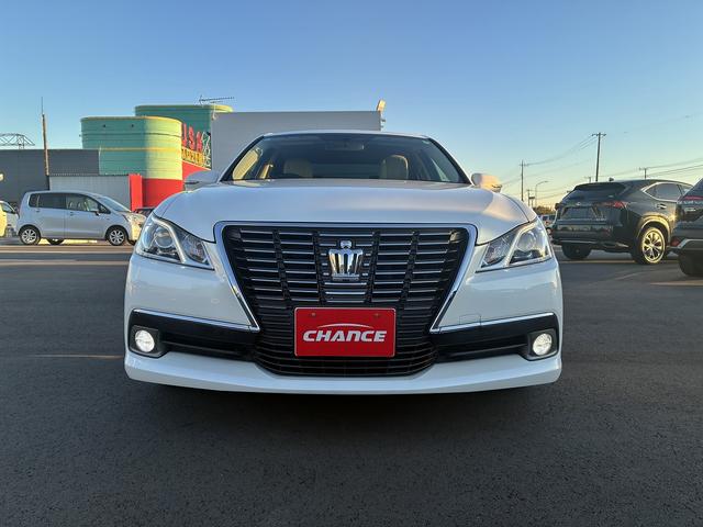 クラウン ロイヤル　純正ナビ　フルセグＴＶ　ＢＴ　ＥＴＣ　ＬＥＤ　Ｂカメラ　フォグランプ　オートライト　ステアリングスイッチ　横滑り防止装置　Ｗエアコン　純正アルミ１６インチ　カーテンエアバック　電動格納ミラー（48枚目）