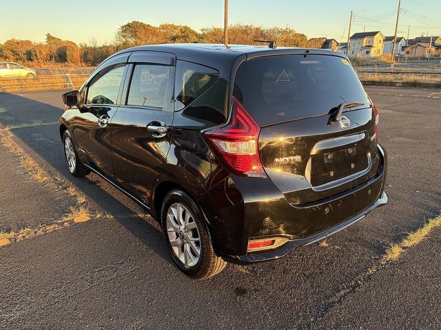 ノート e-パワー X 全方位カメラ 横滑り防止装置 レーンアシスト オートライト 純正アルミホイール LED 電動格納ミラー ドライブレコーダー コーナーセンサー LED パーキングスタート(10枚目)