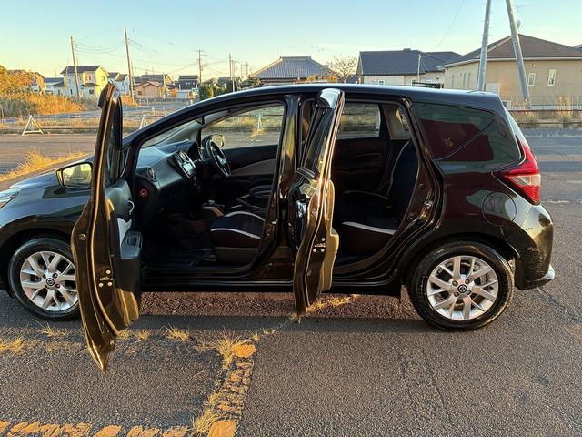 ノート e-パワー X 全方位カメラ 横滑り防止装置 レーンアシスト オートライト 純正アルミホイール LED 電動格納ミラー ドライブレコーダー コーナーセンサー LED パーキングスタート(13枚目)