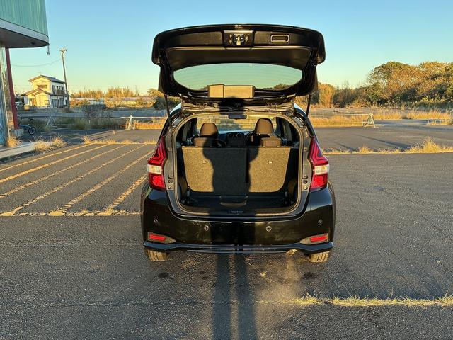 ノート e-パワー X 全方位カメラ 横滑り防止装置 レーンアシスト オートライト 純正アルミホイール LED 電動格納ミラー ドライブレコーダー コーナーセンサー LED パーキングスタート(16枚目)