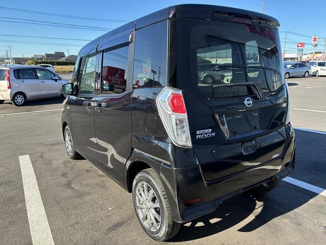 デイズルークス X 衝突軽減ブレーキ 全方位カメラ 片側電動スライドドア 横滑り防止装置 電動格納ミラー USB アイドリングストップ CD DVD ベンチシート パーキングスタート(10枚目)