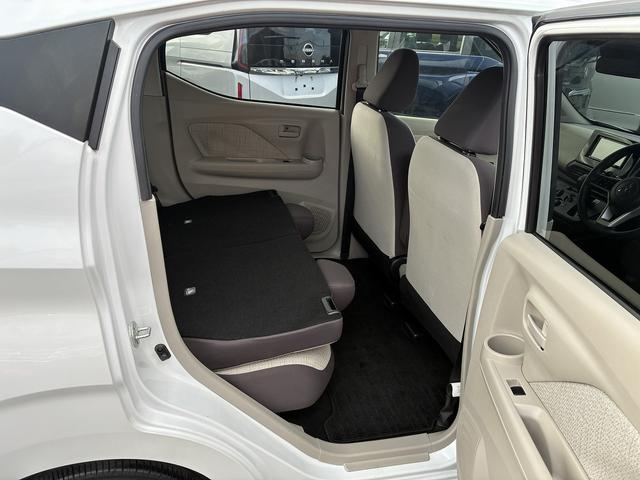 eKワゴン M 社外ナビ ETC コーナーセンサー オートライト CD DVD ステアリングスイッチ 電動格納ミラー キーレス アイドリングストップ ベンチシート 助手席エアーバック フロアマット(23枚目)