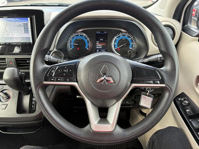 eKワゴン M 社外ナビ ETC コーナーセンサー オートライト CD DVD ステアリングスイッチ 電動格納ミラー キーレス アイドリングストップ ベンチシート 助手席エアーバック フロアマット(31枚目)