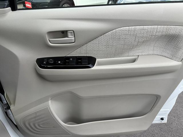 eKワゴン M 社外ナビ ETC コーナーセンサー オートライト CD DVD ステアリングスイッチ 電動格納ミラー キーレス アイドリングストップ ベンチシート 助手席エアーバック フロアマット(38枚目)