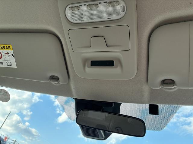 eKワゴン M 社外ナビ ETC コーナーセンサー オートライト CD DVD ステアリングスイッチ 電動格納ミラー キーレス アイドリングストップ ベンチシート 助手席エアーバック フロアマット(42枚目)