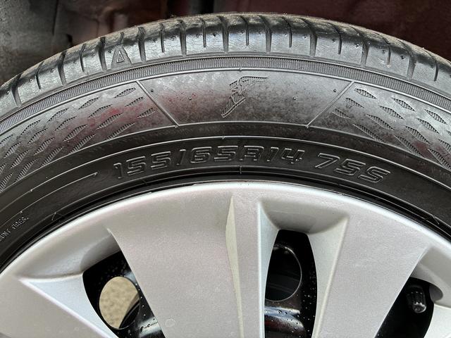 eKワゴン M 社外ナビ ETC コーナーセンサー オートライト CD DVD ステアリングスイッチ 電動格納ミラー キーレス アイドリングストップ ベンチシート 助手席エアーバック フロアマット(53枚目)