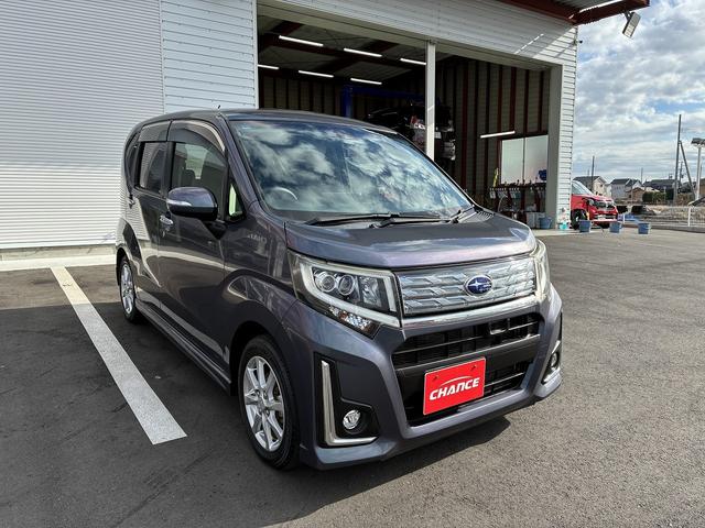 ステラ カスタムＲ　スマートアシスト　横滑り防止装置　衝突軽減ブレーキ　レーンアシスト　フルセグＴＶ　ＢＴ　ＵＳＢ　バックカメラ　パーキングアシスト　コーナーセンサー　シートヒーター　電動格納ミラー　ＬＥＤ　フォグランプ　オートライト（6枚目）