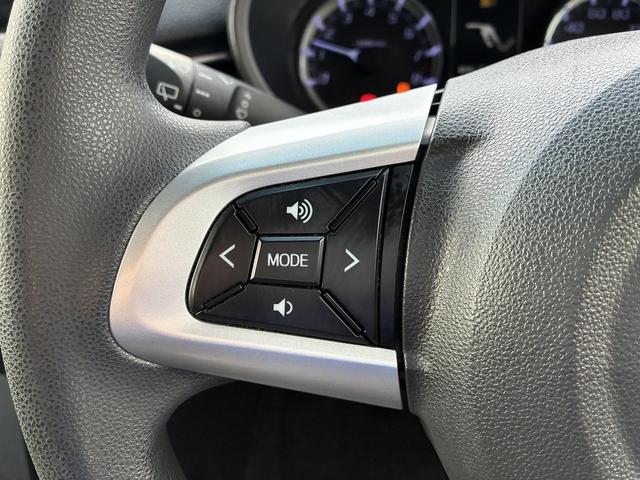 ステラ カスタムＲ　スマートアシスト　横滑り防止装置　衝突軽減ブレーキ　レーンアシスト　フルセグＴＶ　ＢＴ　ＵＳＢ　バックカメラ　パーキングアシスト　コーナーセンサー　シートヒーター　電動格納ミラー　ＬＥＤ　フォグランプ　オートライト（36枚目）