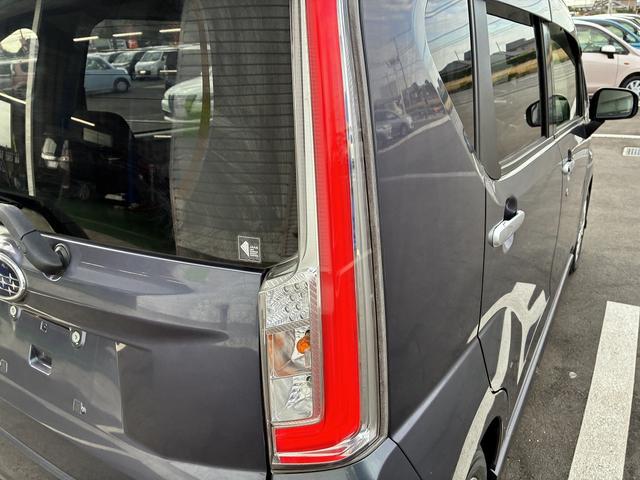 ステラ カスタムＲ　スマートアシスト　横滑り防止装置　衝突軽減ブレーキ　レーンアシスト　フルセグＴＶ　ＢＴ　ＵＳＢ　バックカメラ　パーキングアシスト　コーナーセンサー　シートヒーター　電動格納ミラー　ＬＥＤ　フォグランプ　オートライト（53枚目）