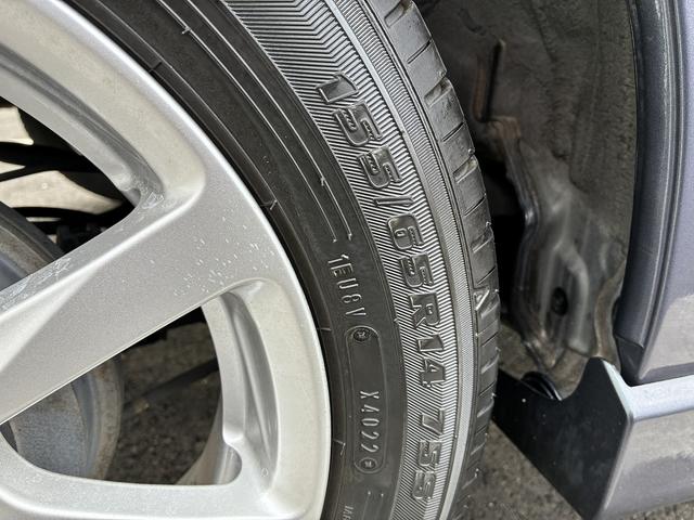 ステラ カスタムＲ　スマートアシスト　横滑り防止装置　衝突軽減ブレーキ　レーンアシスト　フルセグＴＶ　ＢＴ　ＵＳＢ　バックカメラ　パーキングアシスト　コーナーセンサー　シートヒーター　電動格納ミラー　ＬＥＤ　フォグランプ　オートライト（55枚目）