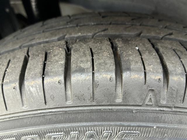 ステラ カスタムＲ　スマートアシスト　横滑り防止装置　衝突軽減ブレーキ　レーンアシスト　フルセグＴＶ　ＢＴ　ＵＳＢ　バックカメラ　パーキングアシスト　コーナーセンサー　シートヒーター　電動格納ミラー　ＬＥＤ　フォグランプ　オートライト（56枚目）