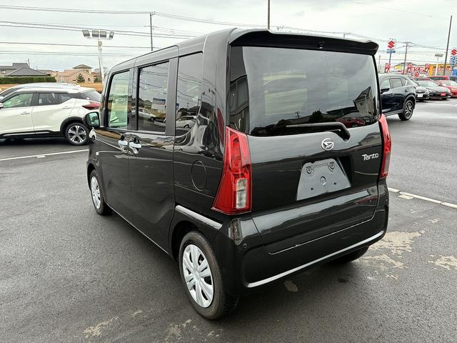 タント Ｘ　オーディオレス車　衝突軽減ブレーキ　シートヒーター　片側電動スライドドア　パーキングアシスト　ＬＥＤ　サイドエアバッグ　横滑り防止装置　オートライト　アイドリングストップ　盗難防止装置　スマートキー（10枚目）