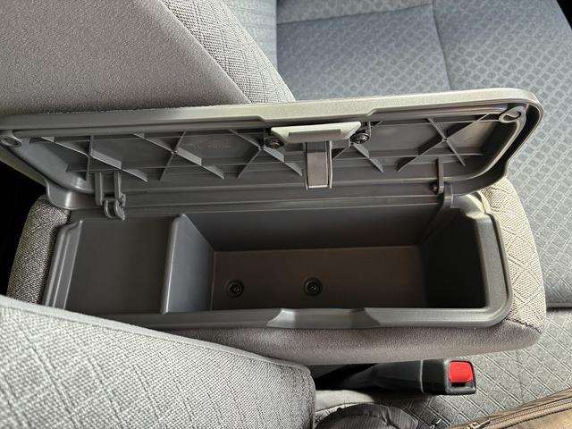 タント Ｘ　オーディオレス車　衝突軽減ブレーキ　シートヒーター　片側電動スライドドア　パーキングアシスト　ＬＥＤ　サイドエアバッグ　横滑り防止装置　オートライト　アイドリングストップ　盗難防止装置　スマートキー（47枚目）