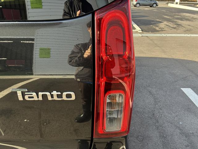 タント Ｘ　オーディオレス車　衝突軽減ブレーキ　シートヒーター　片側電動スライドドア　パーキングアシスト　ＬＥＤ　サイドエアバッグ　横滑り防止装置　オートライト　アイドリングストップ　盗難防止装置　スマートキー（52枚目）