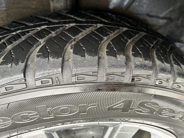 アクア Ｓスタイルブラック　衝突軽減ブレーキ　レーンアシスト　純正ナビ　フルセグＴＶ　シートヒーター　バックカメラ　アイドリングストップ　ＥＴＣ２．０　電動格納ミラー　オートライト　オートハイビーム　横滑り防止装置（52枚目）