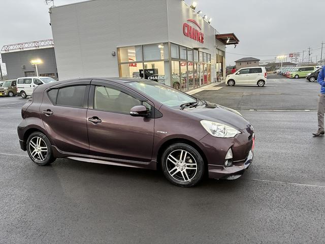 アクア Ｇ　純正ナビ　バックカメラ　ＥＴＣ　パーキングスタート　電動格納ミラー　アイドリングストップ　フォグランプ　オートライト　ＡＵＸ　ＣＤ　ワンセグＴＶ（7枚目）