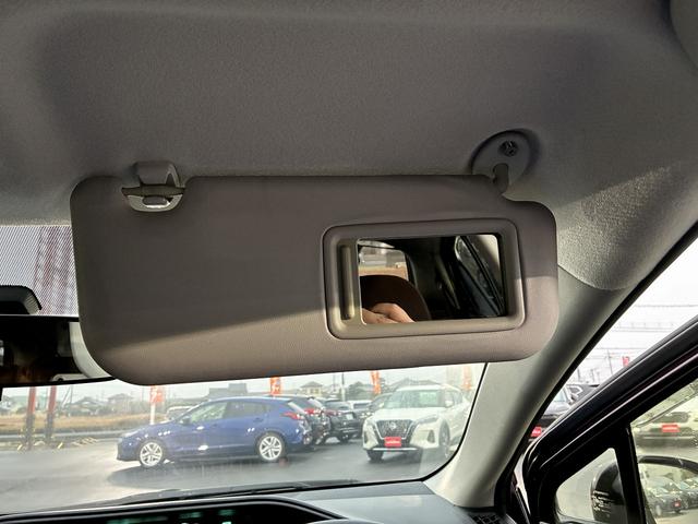 アクア Ｇ　純正ナビ　バックカメラ　ＥＴＣ　パーキングスタート　電動格納ミラー　アイドリングストップ　フォグランプ　オートライト　ＡＵＸ　ＣＤ　ワンセグＴＶ（48枚目）