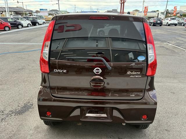 デイズ ボレロ　Ｘ　衝突軽減ブレーキ　純正ナビ　フルセグＴＶ　ＣＤ　ＢＴ　ＵＳＢ　ＡＵＸ　全方位カメラ　ＥＴＣ　ドライブレコーダー　電動格納ミラー　ＬＥＤ　アイドリングストップ　パーキングスタート　横滑り防止装置（9枚目）