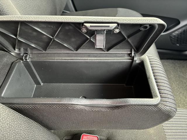 ���C�Ŗ��邢�X�^�b�t�����J�ɑΉ����܂��B�Ƃɂ����X�^�b�t�����邢�I�I�ƂĂ������̂��q�l����A���J�߂̂����t�A�ڂ��₷���ł̍��]���𒸂��Ă��܂��B���ꂩ������X�A�w�͂��Ă����܂��B