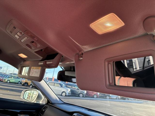 クラウンハイブリッド アスリート　純正ナビ　フルセグＴＶ　衝突軽減ブレーキ　クルーズコントロール　ステアリングスイッチ　ハンドルヒーター　バックカメラ　ＢＴ　ＬＥＤ　フォグランプ　オートライト　シートヒーターレーンアシスト（57枚目）