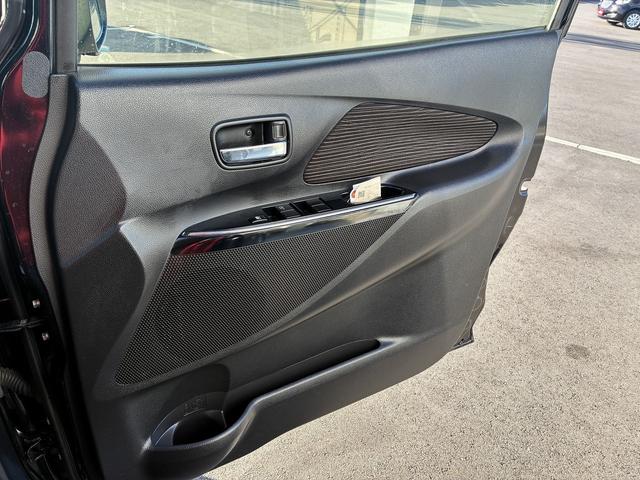 デイズ ハイウェイスター X 衝突軽減ブレーキ 純正ナビ フルセグTV 横滑り防止装置 CD DVD BT AUX 全方位カメラ アイドリングストップ ETC ドライブレコーダー 電動格納ミラー フォグランプ オートハイビーム(42枚目)