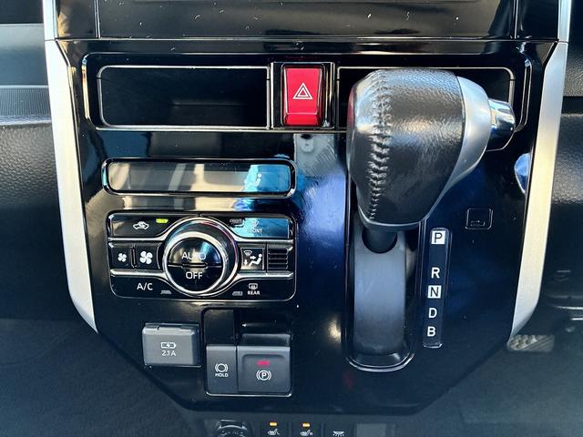 トール カスタムＧ　ターボ　衝突軽減ブレーキ　ＣＤ　ＤＶＤ　ＢＴ　ＵＳＢ　全方位カメラ　アイドリングストップ　コーナーセンサー　シートヒーター　後席モニター　ドライブレコーダー　パーキングアシスト　両側電動スライドドア　ＬＥＤ（32枚目）