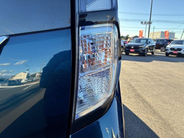 トール カスタムＧ　ターボ　衝突軽減ブレーキ　ＣＤ　ＤＶＤ　ＢＴ　ＵＳＢ　全方位カメラ　アイドリングストップ　コーナーセンサー　シートヒーター　後席モニター　ドライブレコーダー　パーキングアシスト　両側電動スライドドア　ＬＥＤ（53枚目）