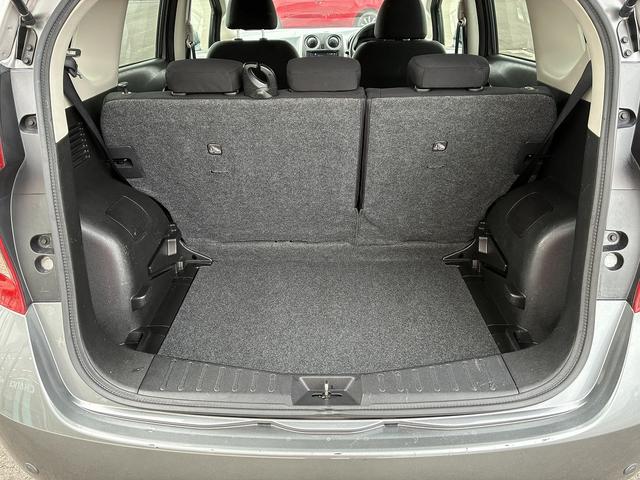 ノート Ｘ　Ｖセレクション＋セーフティ　ＳＤナビ　衝突軽減ブレーキ　ＢＴ　全方位カメラ　横滑り防止装置　レーンアシスト　ＥＴＣ　ＵＳＢ　コーナーセンサー　アイドリングストップ　ステアリングスイッチ　電動格納ミラー　助手席エアーバック（17枚目）