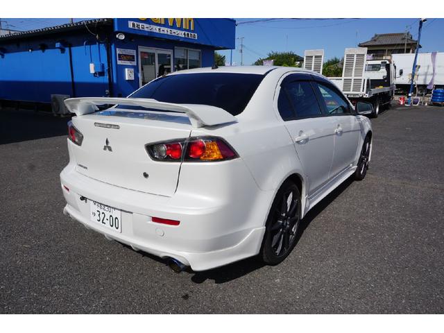 ギャランフォルティス スポーツ ETC オートクルーズコントロール バックカメラ アルミホイール オートライト HID CVT スマートキー 電動格納ミラー 盗難防止システム ミュージックプレイヤー接続可 衝突安全ボディ ABS(6枚目)