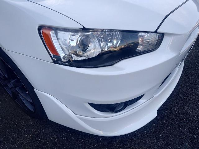 ギャランフォルティス スポーツ ETC オートクルーズコントロール バックカメラ アルミホイール オートライト HID CVT スマートキー 電動格納ミラー 盗難防止システム ミュージックプレイヤー接続可 衝突安全ボディ ABS(9枚目)