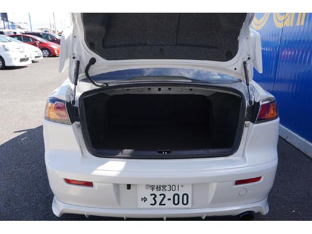 ギャランフォルティス スポーツ ETC オートクルーズコントロール バックカメラ アルミホイール オートライト HID CVT スマートキー 電動格納ミラー 盗難防止システム ミュージックプレイヤー接続可 衝突安全ボディ ABS(14枚目)