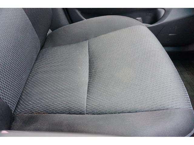 マークXジオ エアリアル 4WD ETC バックカメラ HID スマートキー 電動格納ミラー 3列シート CVT アルミホイール 盗難防止システム 衝突安全ボディ ABS ESC エアコン パワーステアリング パワーウィンドウ(17枚目)