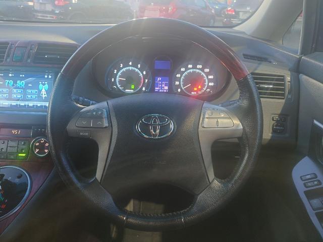 マークXジオ エアリアル 4WD ETC バックカメラ HID スマートキー 電動格納ミラー 3列シート CVT アルミホイール 盗難防止システム 衝突安全ボディ ABS ESC エアコン パワーステアリング パワーウィンドウ(20枚目)