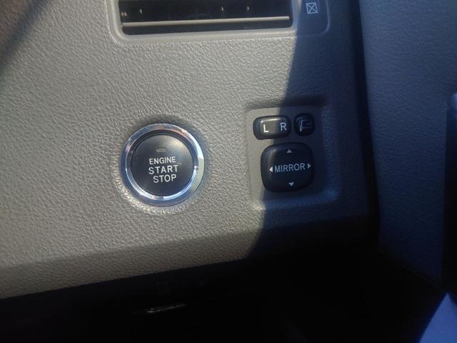 マークXジオ エアリアル 4WD ETC バックカメラ HID スマートキー 電動格納ミラー 3列シート CVT アルミホイール 盗難防止システム 衝突安全ボディ ABS ESC エアコン パワーステアリング パワーウィンドウ(22枚目)