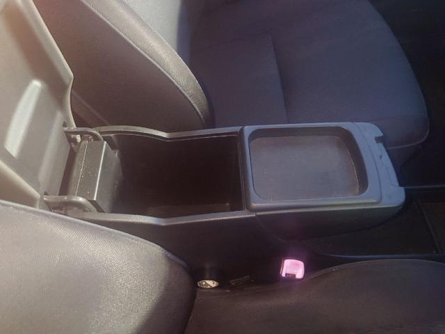 マークXジオ エアリアル 4WD ETC バックカメラ HID スマートキー 電動格納ミラー 3列シート CVT アルミホイール 盗難防止システム 衝突安全ボディ ABS ESC エアコン パワーステアリング パワーウィンドウ(34枚目)