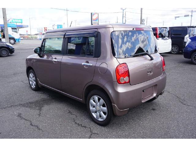 アルトラパン 10thアニバーサリーリミテッド ETC バックカメラ ナビ TV スマートキー 電動格納ミラー シートヒーター ベンチシート CVT 盗難防止システム ABS アルミホイール 衝突安全ボディ エアコン パワーステアリング(8枚目)