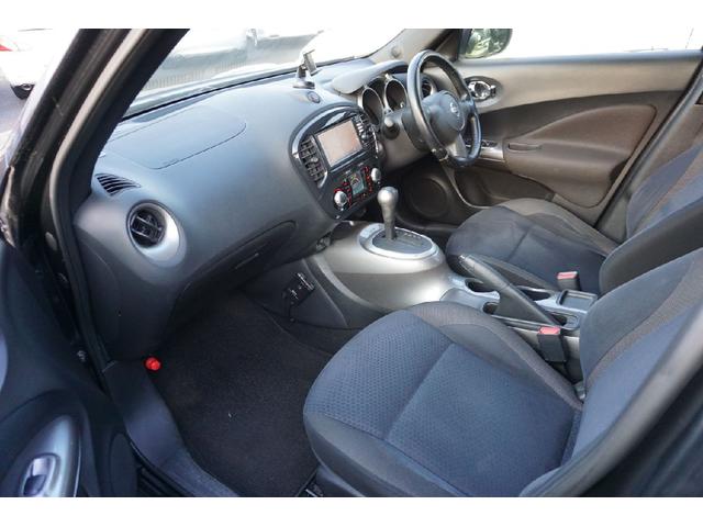 ジューク １５ＲＸ　タイプＶ　ＥＴＣ　バックカメラ　ナビ　ＴＶ　オートライト　アルミホイール　スマートキー　電動格納ミラー　ＣＶＴ　盗難防止システム　衝突安全ボディ　Ｂｌｕｅｔｏｏｔｈ　ＡＢＳ　エアコン　パワーステアリング（12枚目）